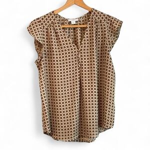 Carolina Belle Women's S Tan Geometric Cap Sleeve V-Neck Half Button Blouse
